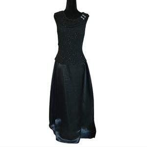 VTG Patra Black Formal Gown